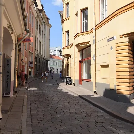 One Old Town Hostel *